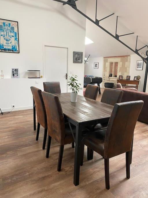 Apartment Loft Proche Centre Hotes Habitant A L Etage *