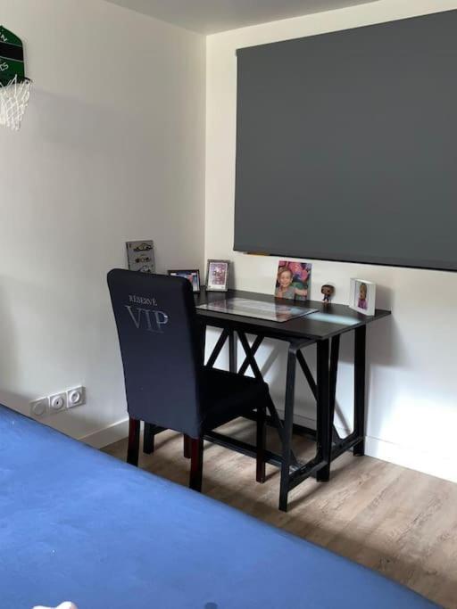 Loft Proche Centre Hotes Habitant A L Etage * Laval (Mayenne)